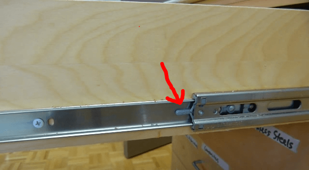 how to remove dresser drawers with metal glides